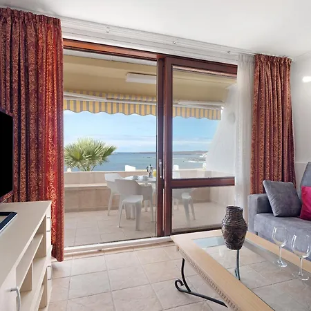 Apartment Apto 108 Wonder Located In Front Of The Sea With Swimming Pool